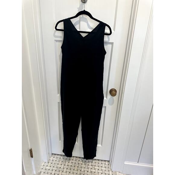 Size XS Ingrid + Isabel Zip Front Maternity Jumpsuit - Picture 4 of 6